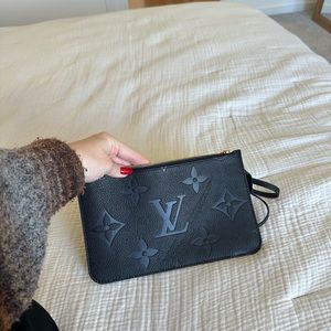 Louis Vuitton Black Neverfull Pouch